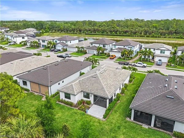 $689,900 | 10475 Ventana Lane, Naples, FL 34120