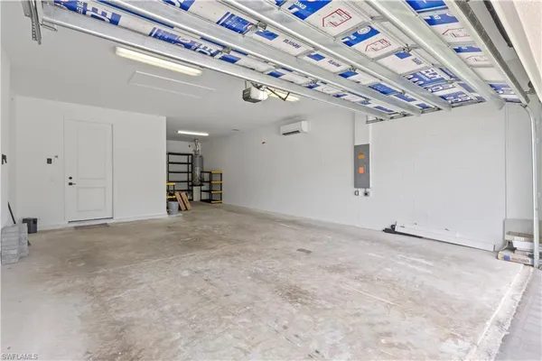 $689,900 | 10475 Ventana Lane, Naples, FL 34120