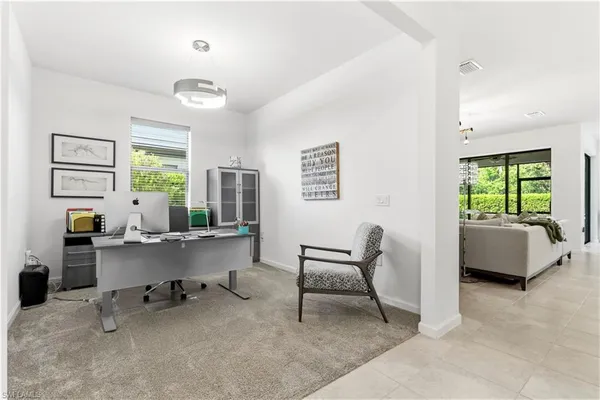$689,900 | 10475 Ventana Lane, Naples, FL 34120