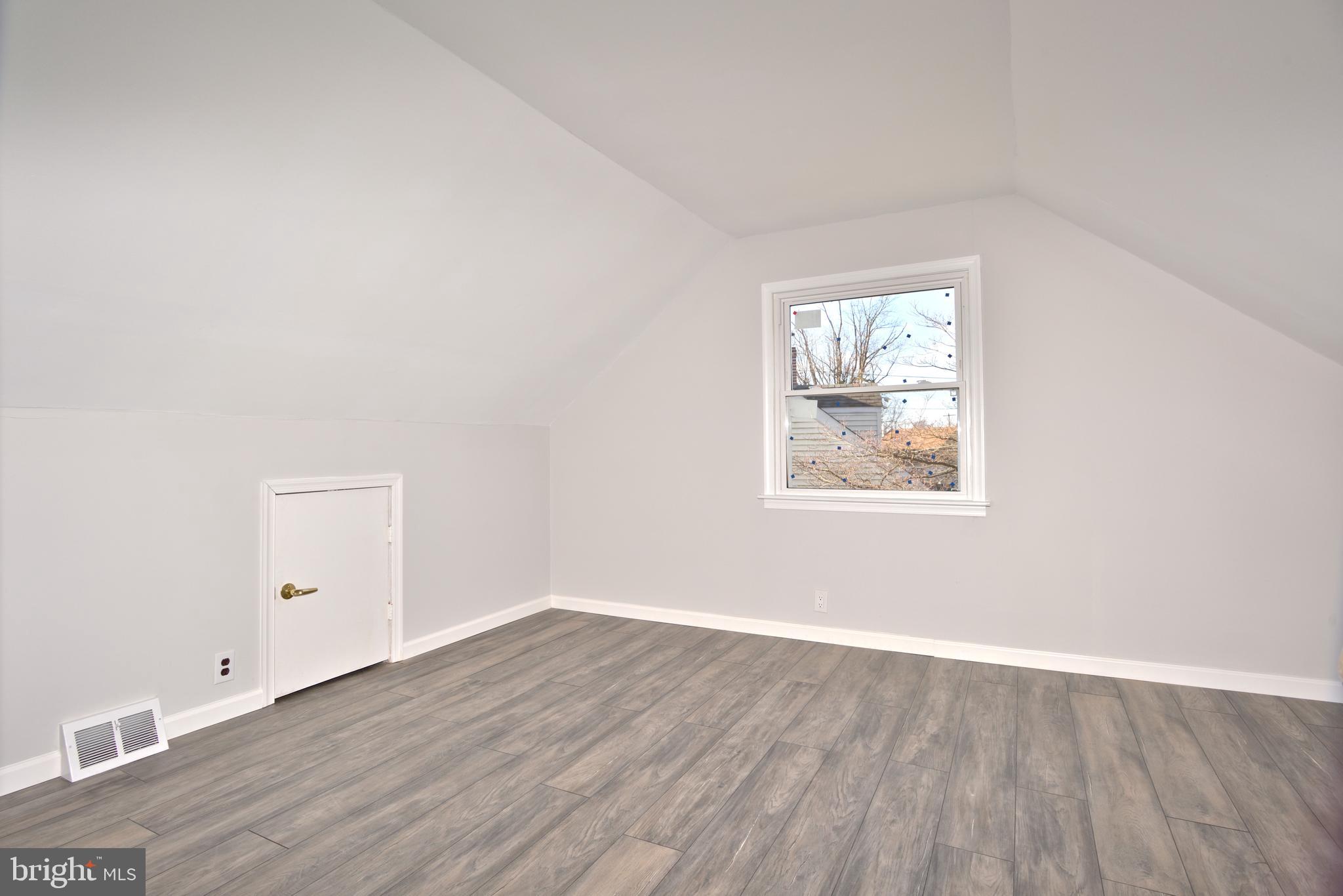 11014 Proctor Road Philadelphia, PA 19116 - Photo 14 of 25 Gallery Image 14