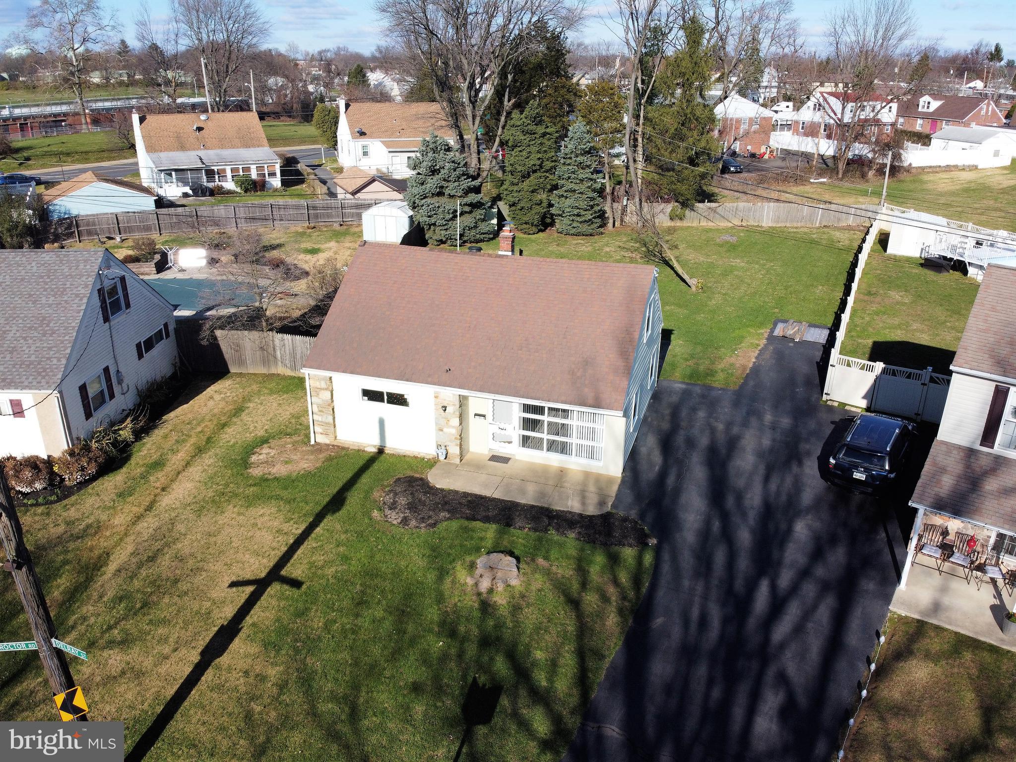 11014 Proctor Road Philadelphia, PA 19116 - Photo 3 of 25 Gallery Image 3