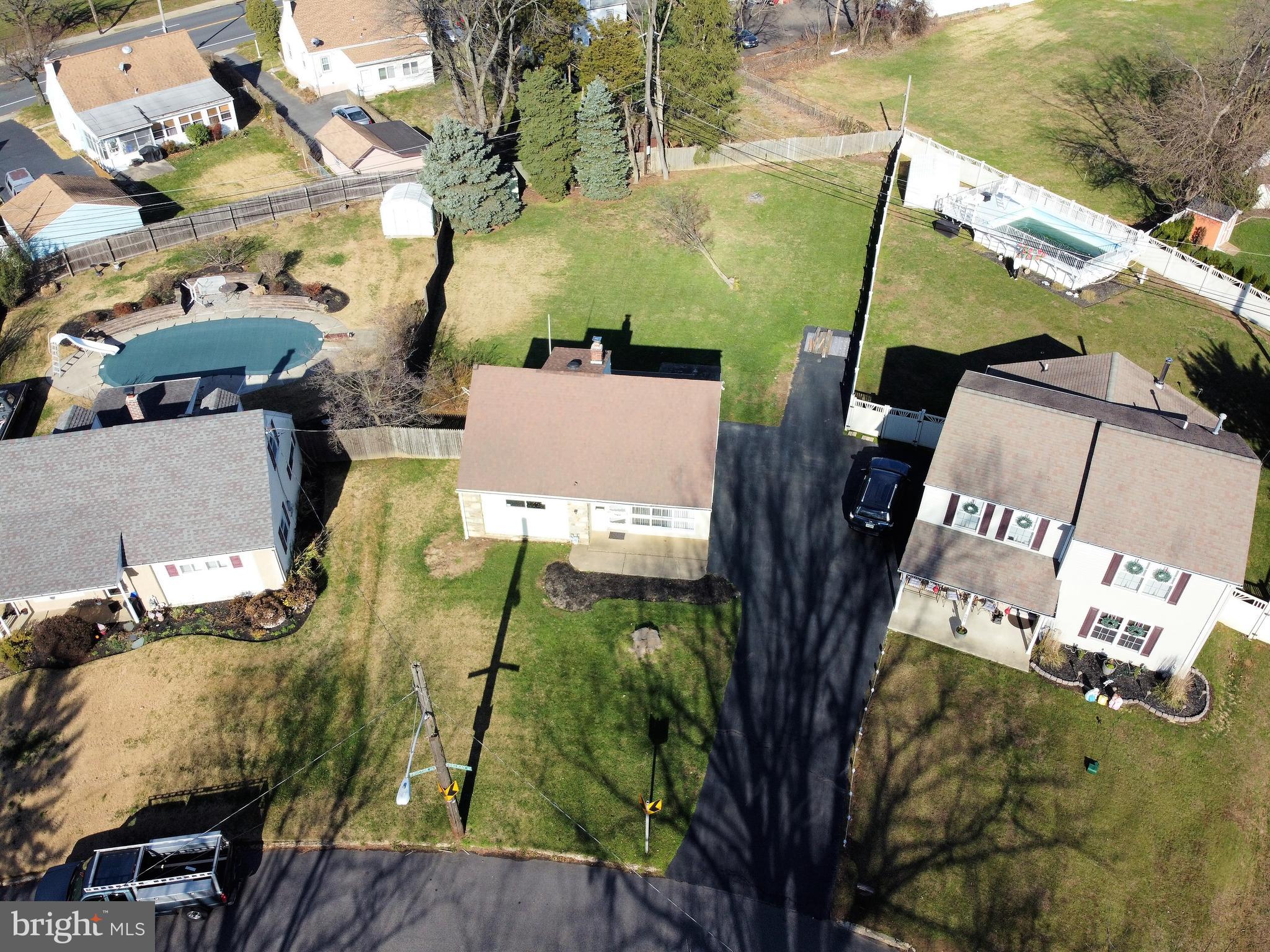 11014 Proctor Road Philadelphia, PA 19116 - Photo 4 of 25 Gallery Image 4
