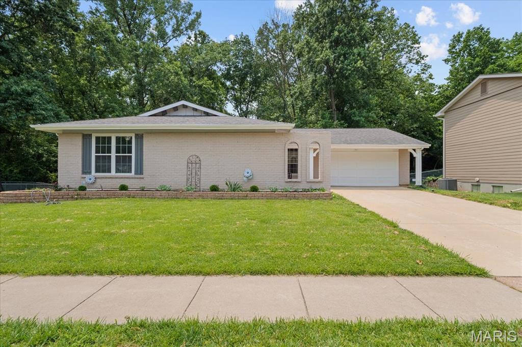 1115 Pinrun Drive Ballwin, MO 63011 - Photo 2 of 46