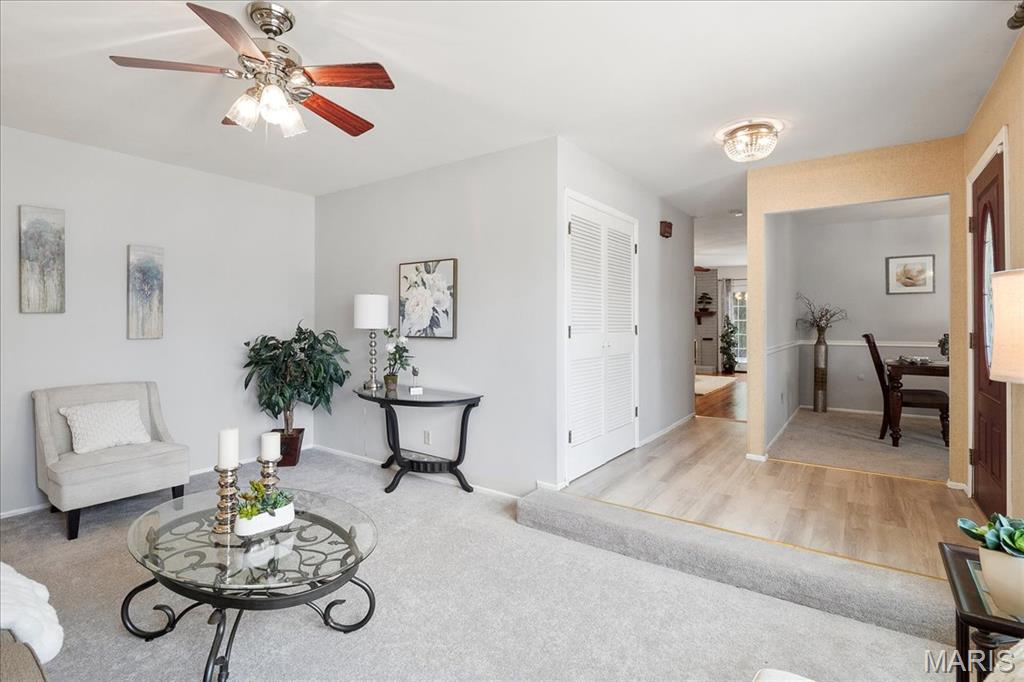 1115 Pinrun Drive Ballwin, MO 63011 - Photo 9 of 46