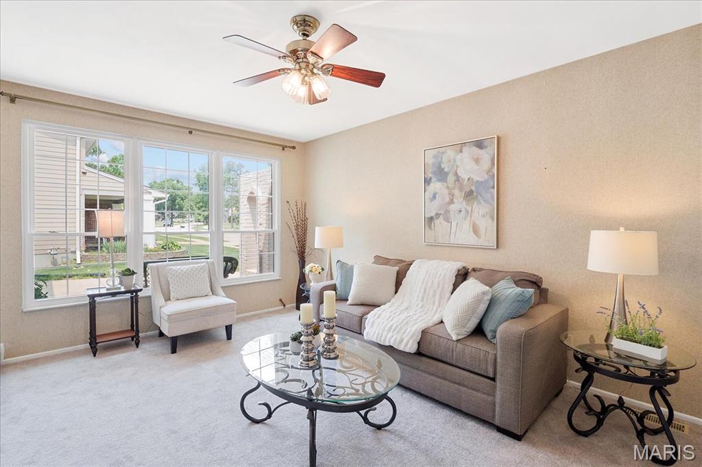 1115 Pinrun Drive Ballwin, MO 63011 - Photo 10 of 46