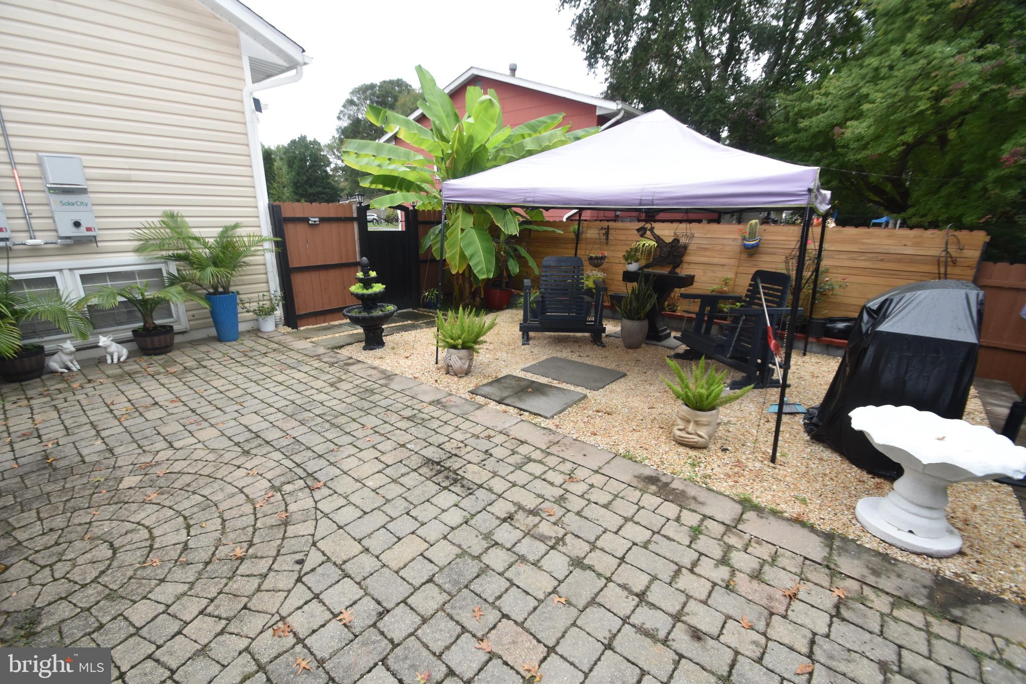 145 West Rutherford Drive Newark, DE 19713 - Photo 22 of 50 Landscaped Sitting Area