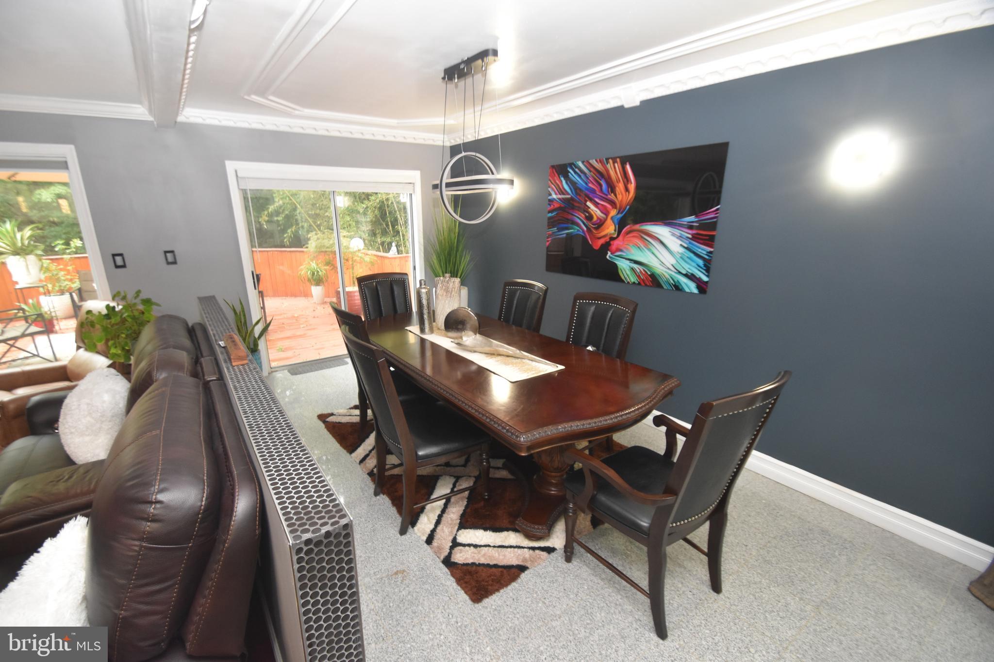 145 West Rutherford Drive Newark, DE 19713 - Photo 33 of 50 Dining Room - Family room combination