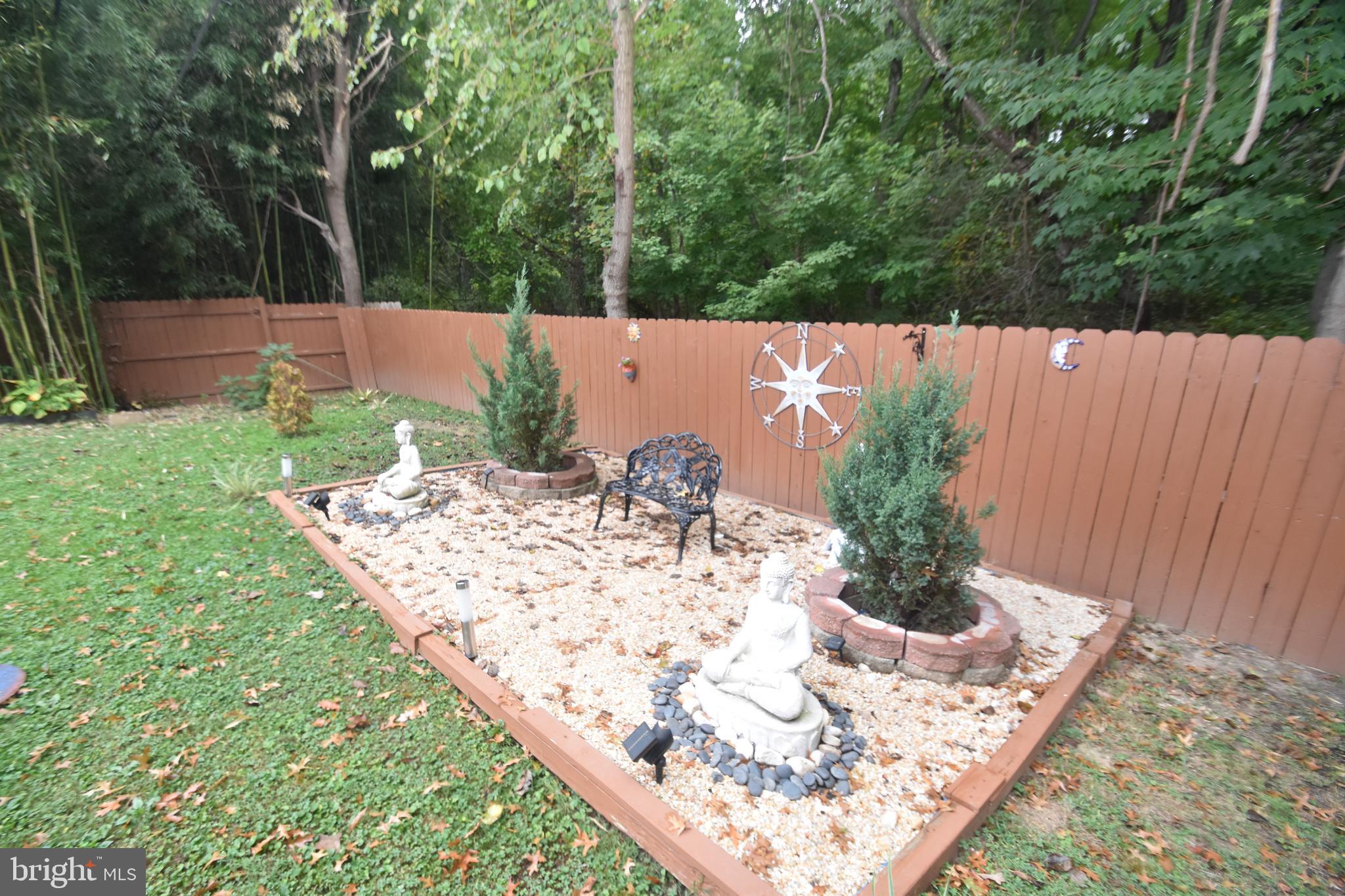 145 West Rutherford Drive Newark, DE 19713 - Photo 44 of 50 Privacy fence - Meditation space