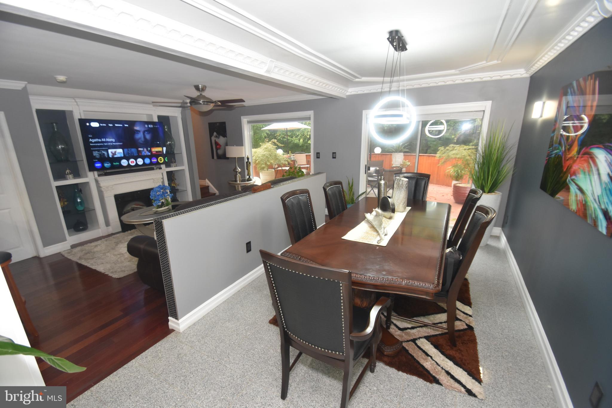 145 West Rutherford Drive Newark, DE 19713 - Photo 7 of 50 Dining Room - Family room combination