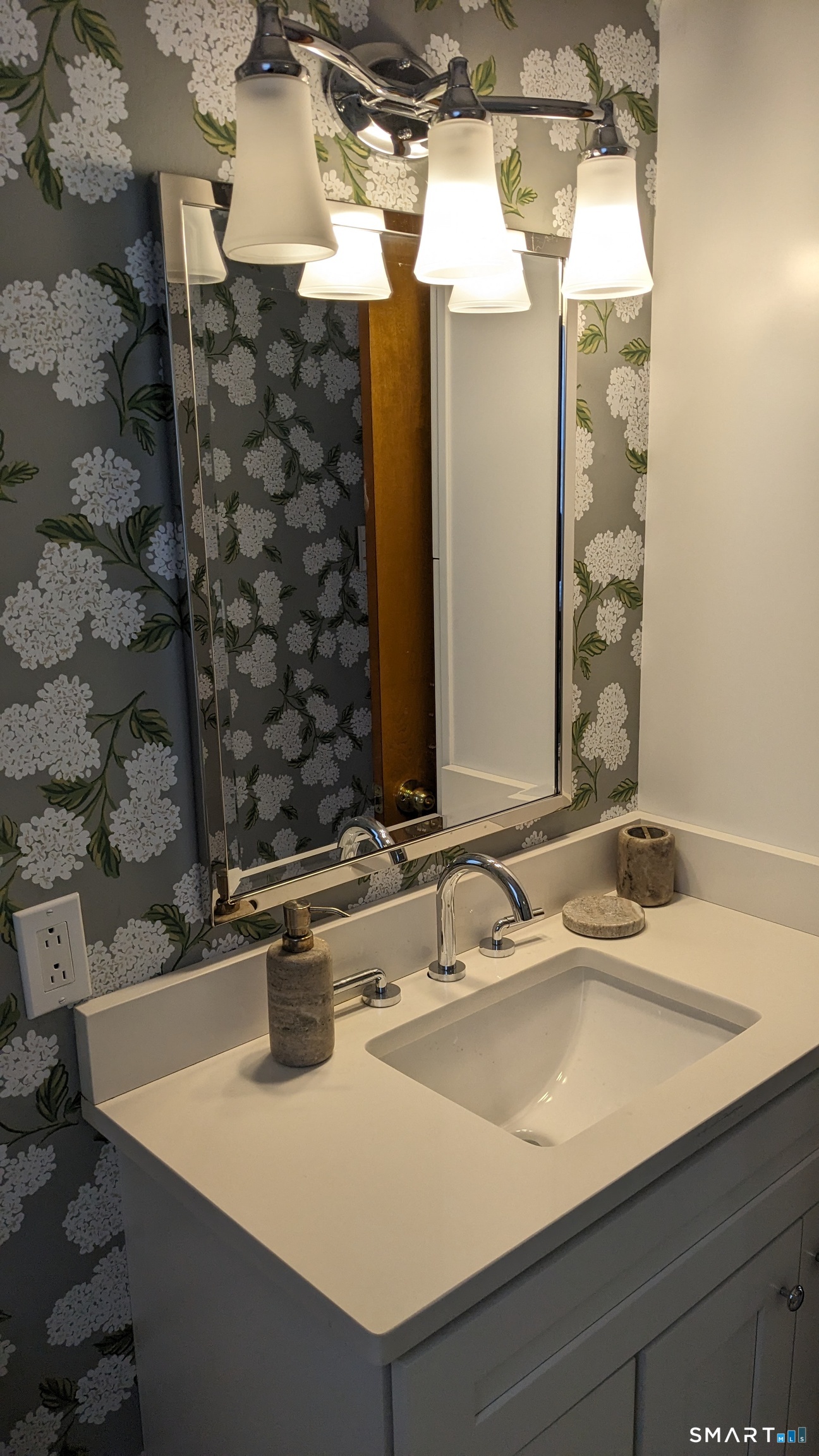 1660 Guernseytown Road Watertown, CT 06795 - Photo 13 of 18 Gallery Image 13