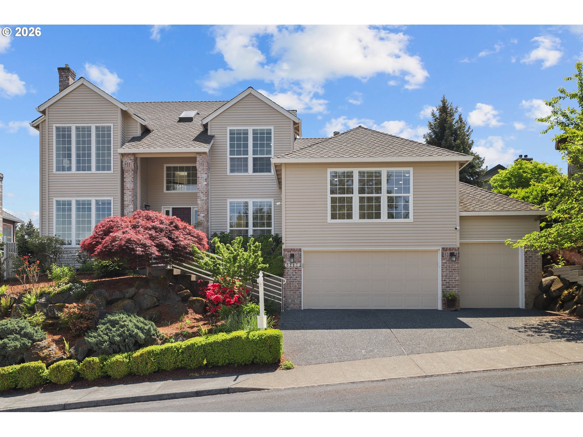 13436 Southwest Clearview Way Tigard, OR 97223 - Photo 1 of 40