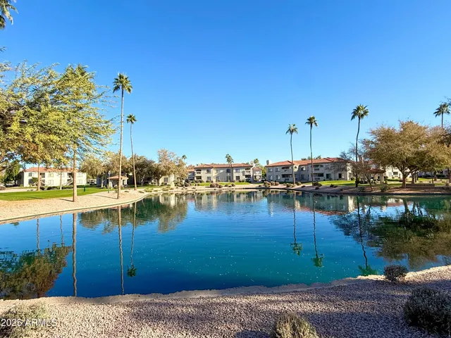 $2,095 | 6535 East Superstition Springs Boulevard, Unit 214, Mesa, AZ 85206