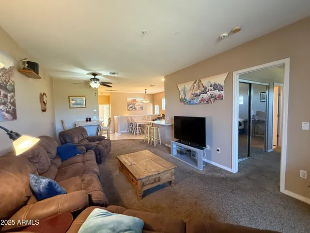 $2,095 | 6535 East Superstition Springs Boulevard, Unit 214, Mesa, AZ 85206