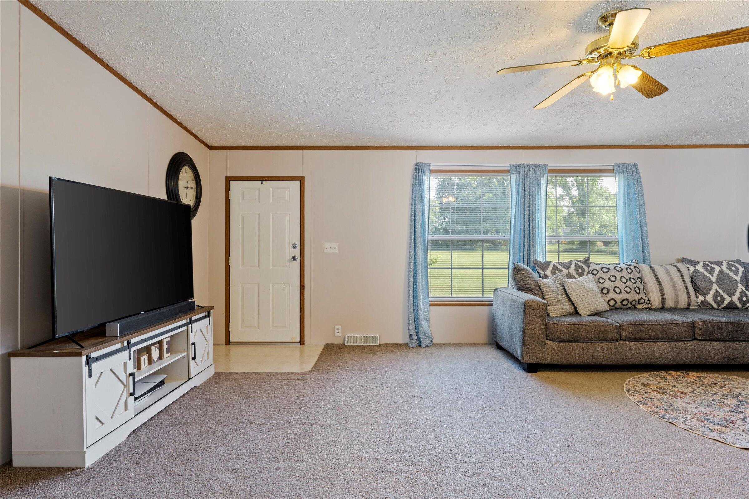 29782 Middle Crossing Road Dowagiac, MI 49047 - Photo 11 of 32 05-DSC03104