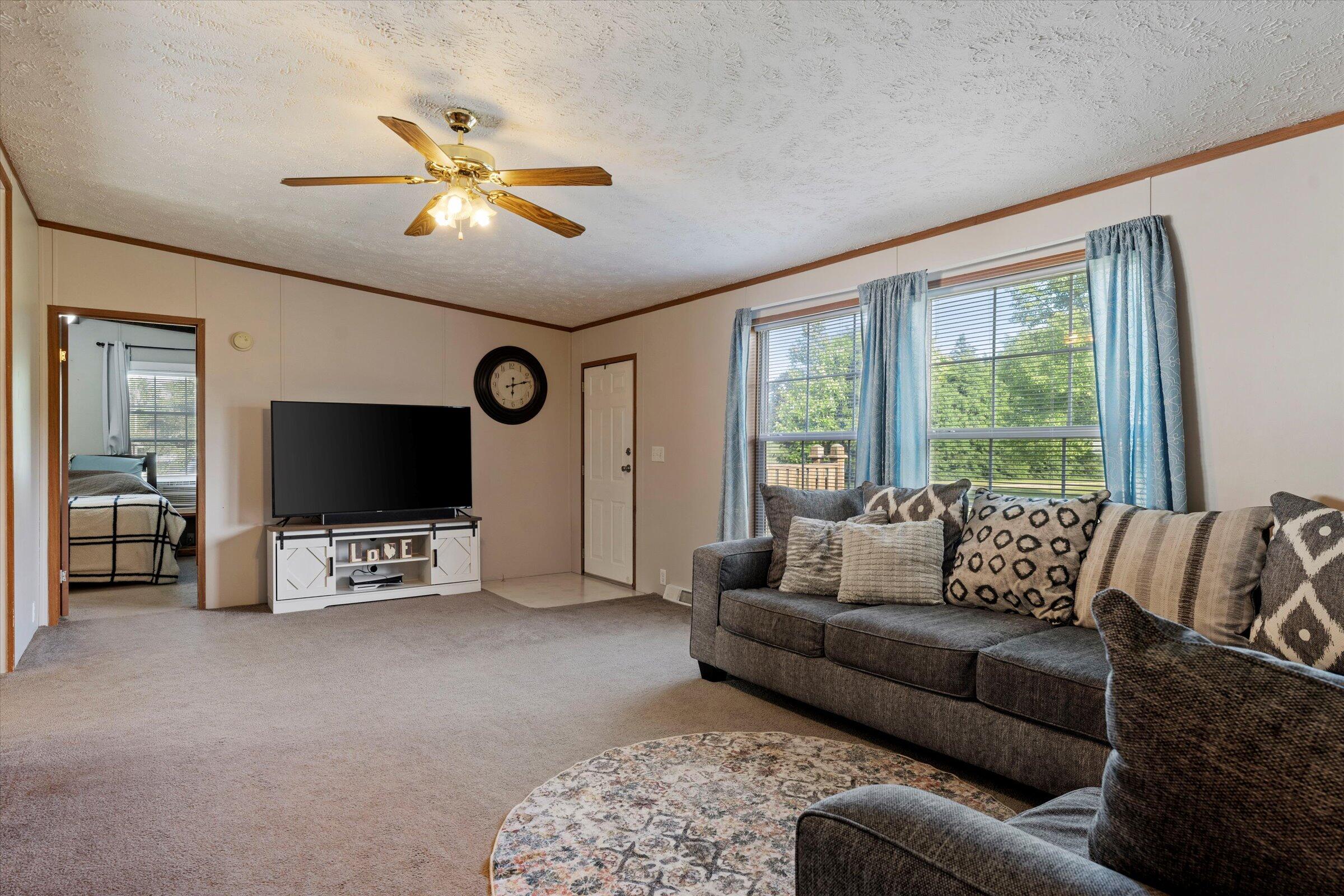 29782 Middle Crossing Road Dowagiac, MI 49047 - Photo 14 of 32 08-DSC03084