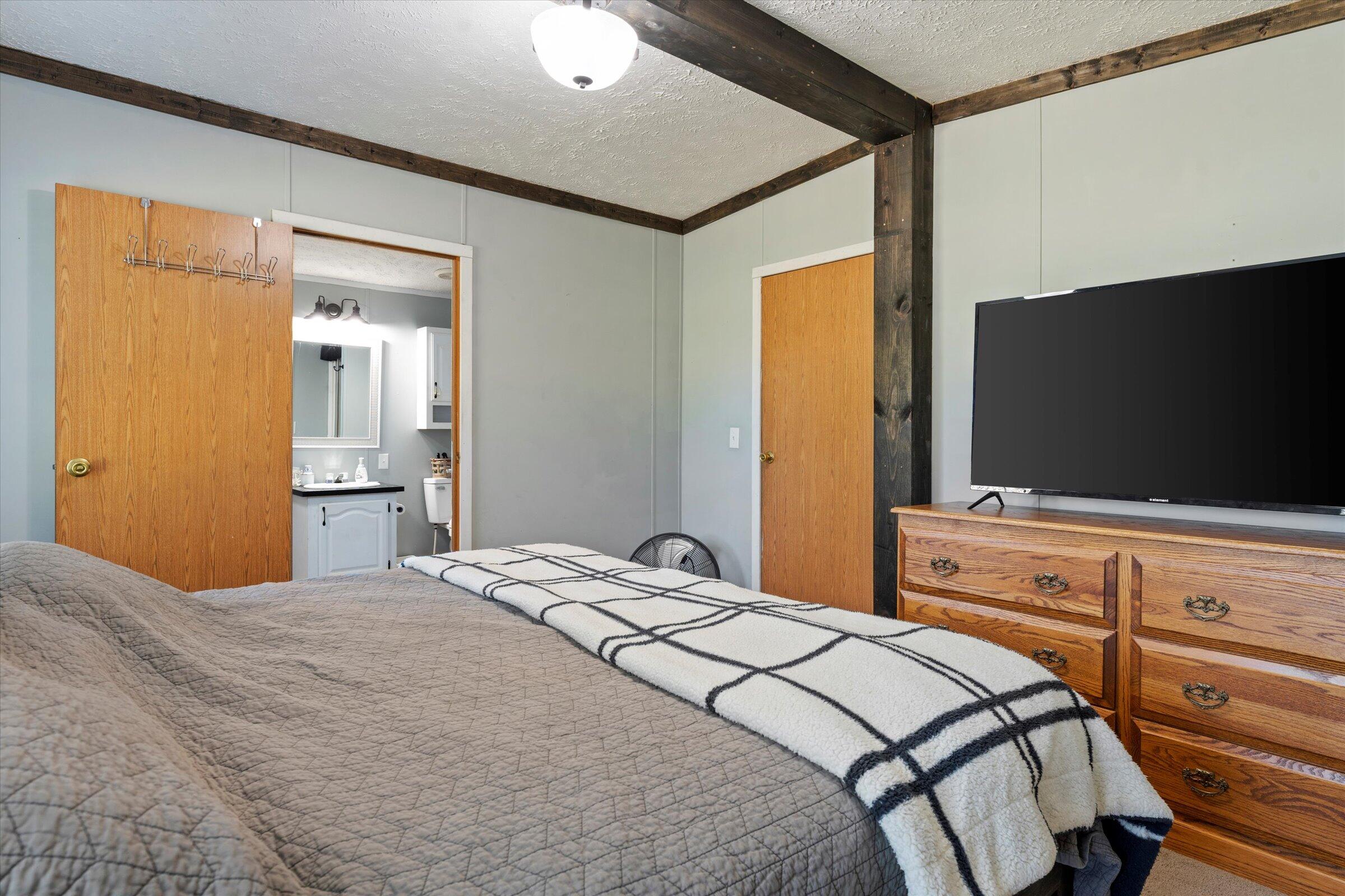 29782 Middle Crossing Road Dowagiac, MI 49047 - Photo 23 of 32 17-DSC03049