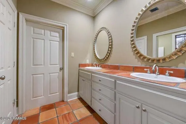 $2,250 | 104 Richardson Avenue, Unit A, Lafayette, LA 70503