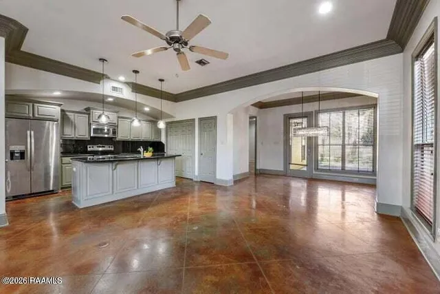 $2,250 | 104 Richardson Avenue, Unit A, Lafayette, LA 70503