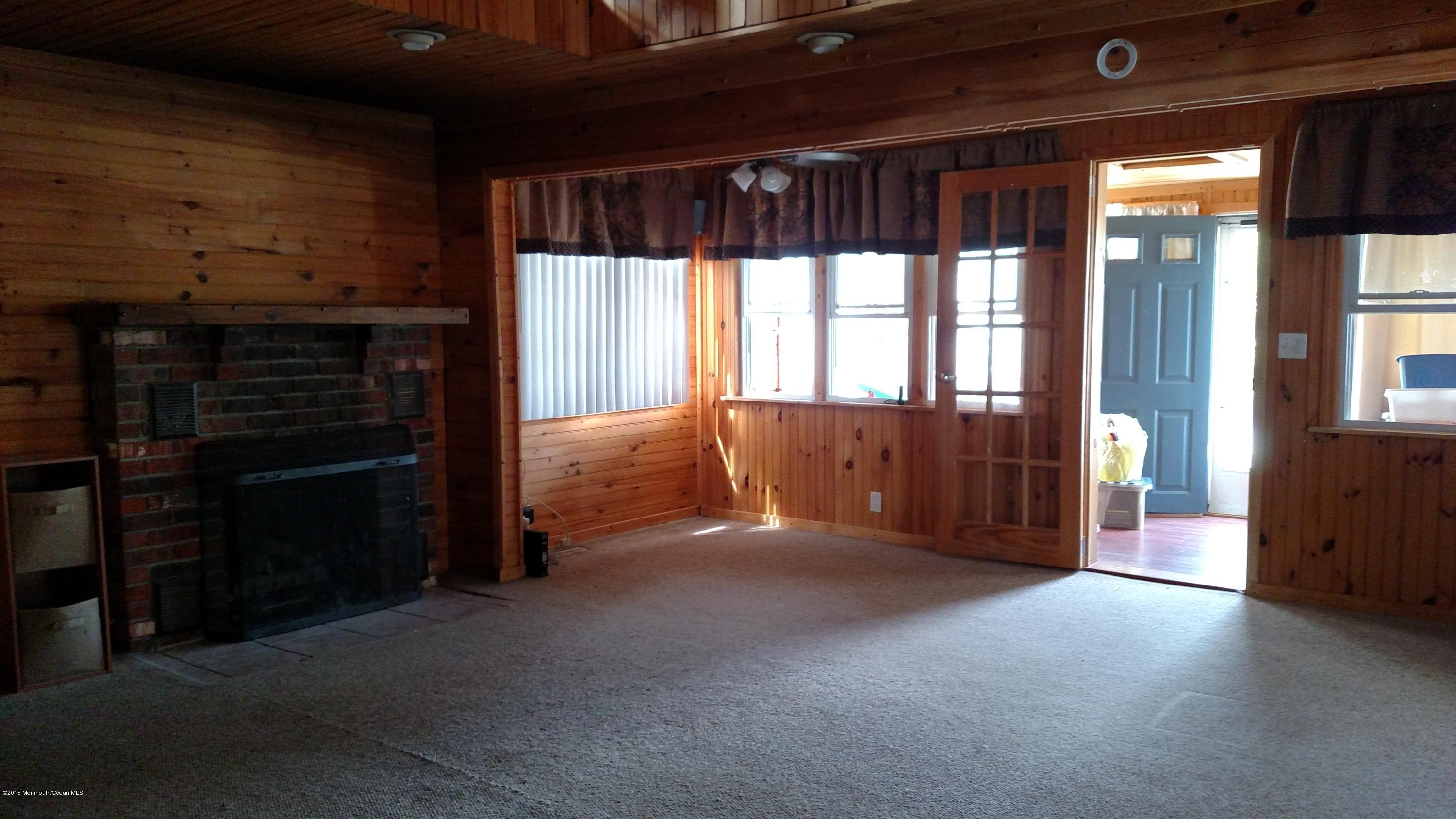 94 Metedeconk Road Brick, NJ 08723 - Photo 4 of 19 Living Room
