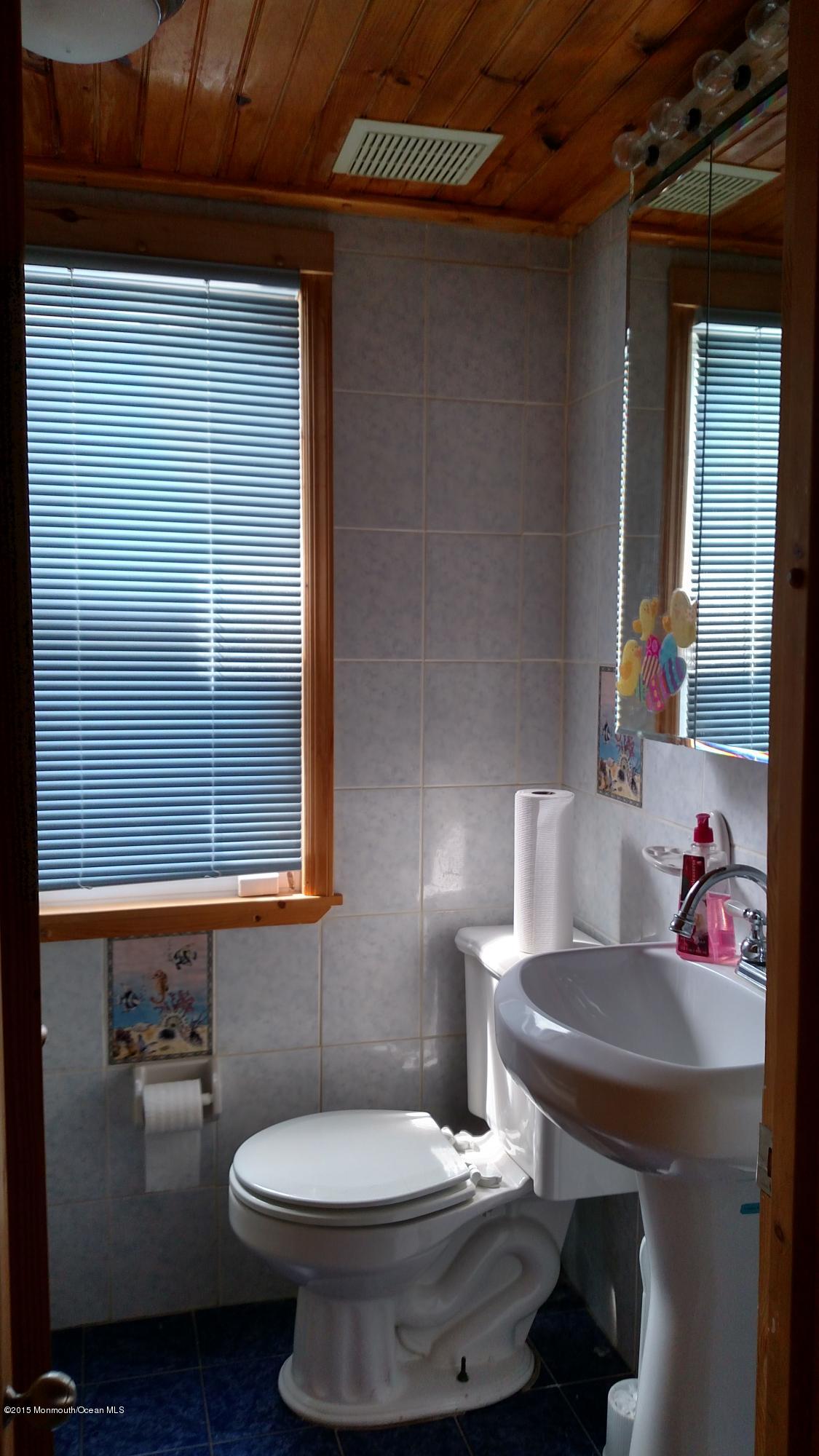 94 Metedeconk Road Brick, NJ 08723 - Photo 8 of 19 Full Bathroom