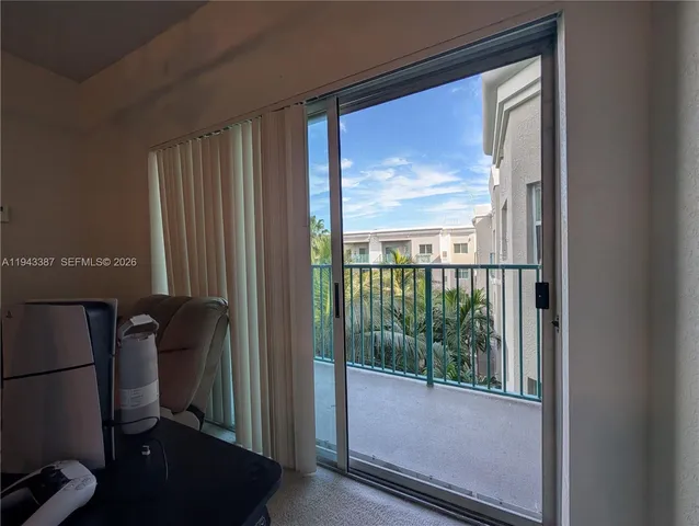 $330,000 | 6001 Southwest 70th Street, Unit 620, South Miami, FL 33143