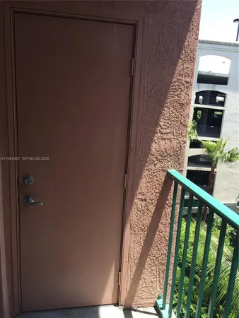 $300,000 | 6001 Southwest 70th Street, Unit 620, South Miami, FL 33143