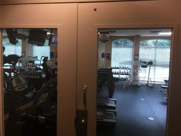 $300,000 | 6001 Southwest 70th Street, Unit 620, South Miami, FL 33143