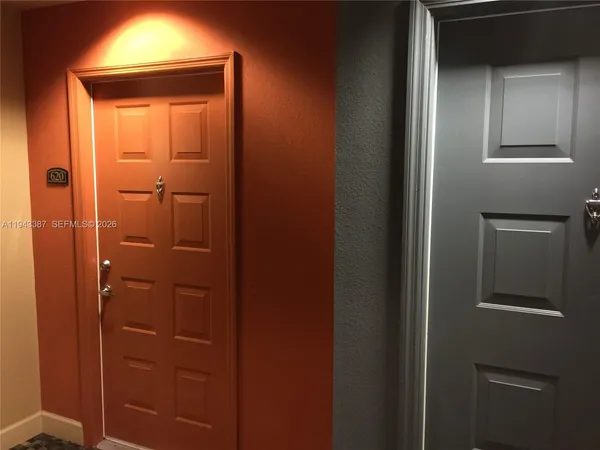 $300,000 | 6001 Southwest 70th Street, Unit 620, South Miami, FL 33143