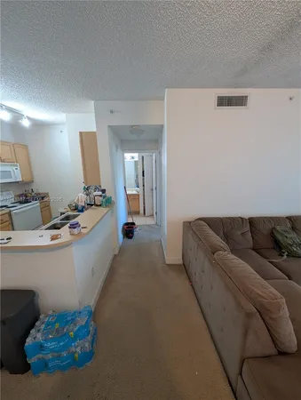 $300,000 | 6001 Southwest 70th Street, Unit 620, South Miami, FL 33143