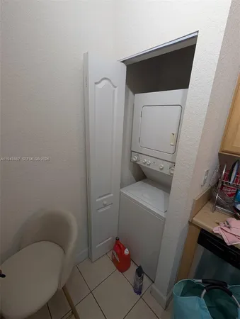 $300,000 | 6001 Southwest 70th Street, Unit 620, South Miami, FL 33143