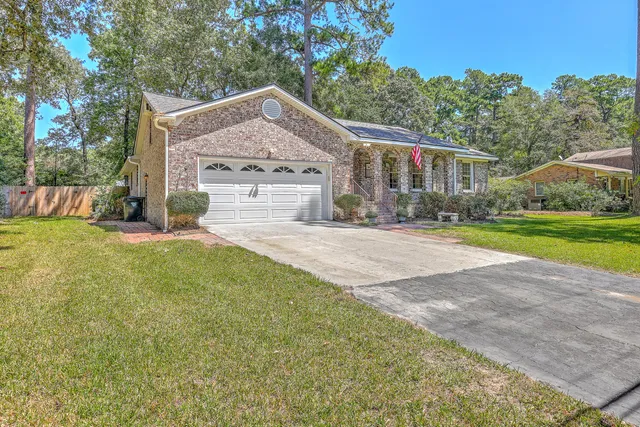 $432,000 | 129 Sycamore Drive, Summerville, SC 29485