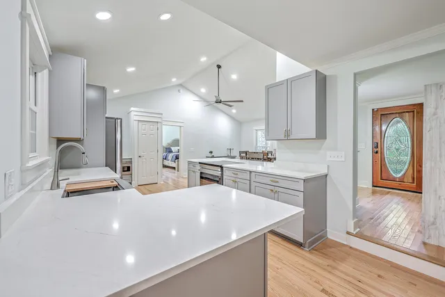 $432,000 | 129 Sycamore Drive, Summerville, SC 29485