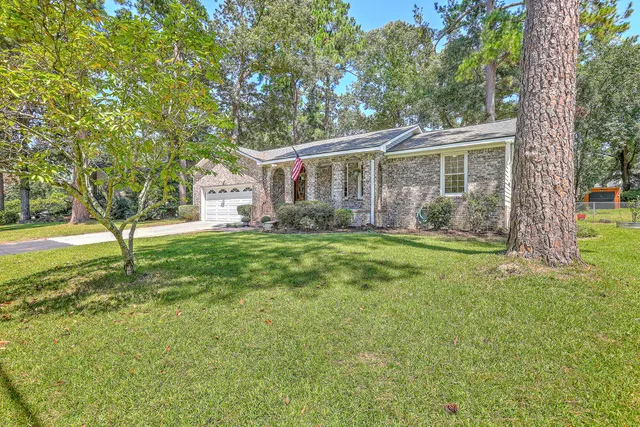 $432,000 | 129 Sycamore Drive, Summerville, SC 29485