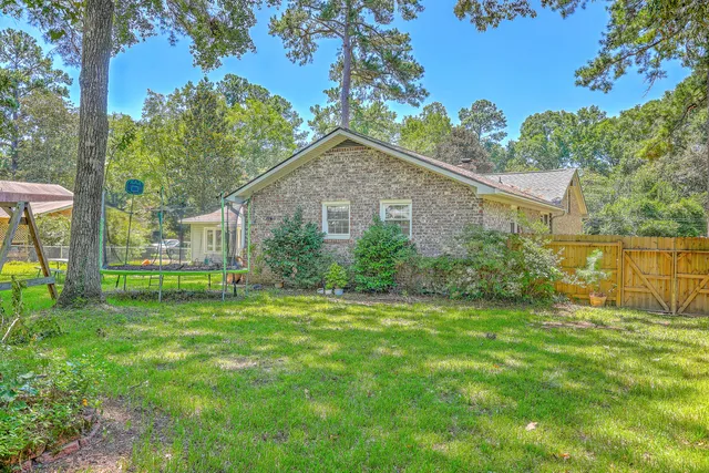 $432,000 | 129 Sycamore Drive, Summerville, SC 29485