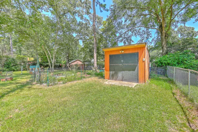 $432,000 | 129 Sycamore Drive, Summerville, SC 29485