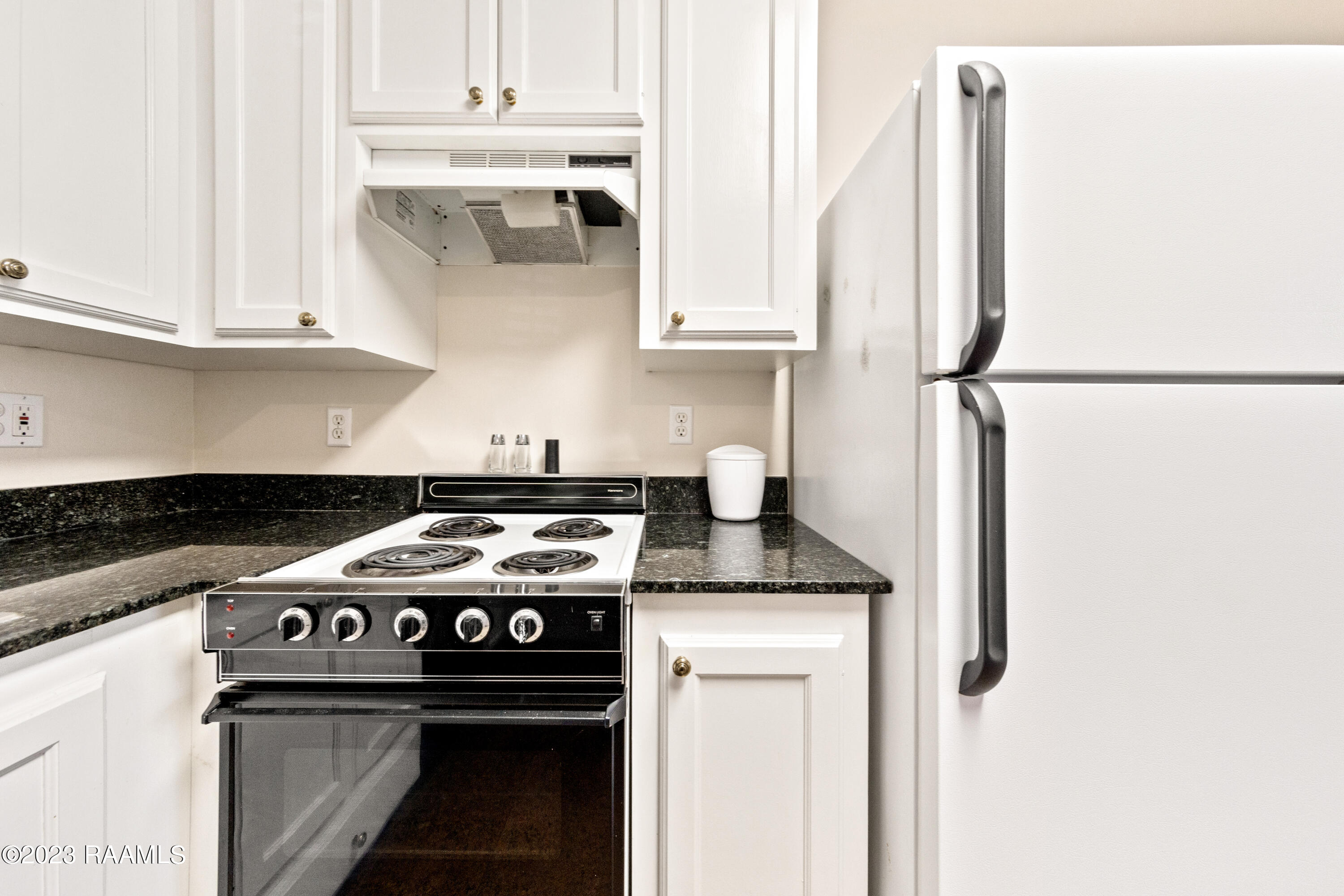 213 Bendel Road, Unit 214 Lafayette, LA 70503 - Photo 6 of 15 213Bendel-2-9