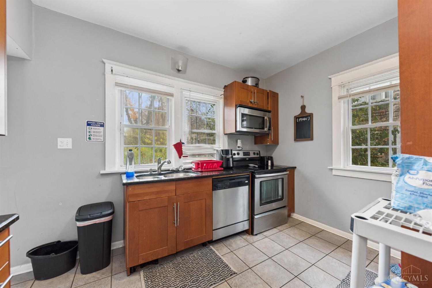 4711 Foley Road Cincinnati, OH 45238 - Photo 7 of 15