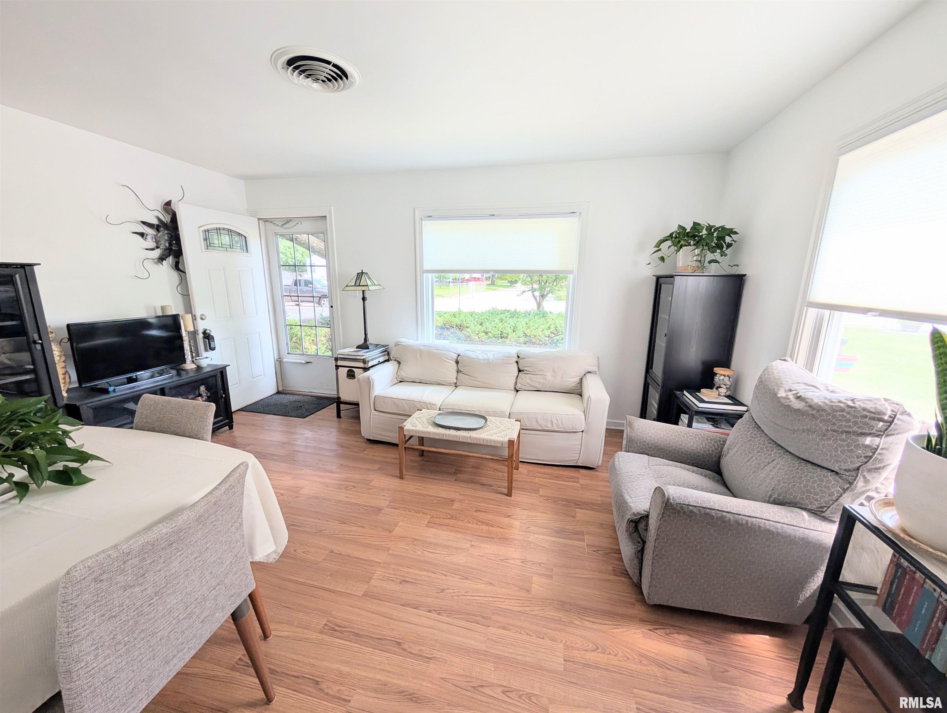 2417 South 1st Street Springfield, IL 62704 - Photo 7 of 24 Gallery Image 7