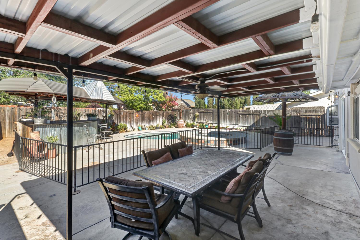 6511 Mossview Way Citrus Heights, CA 95621 - Photo 30 of 48
