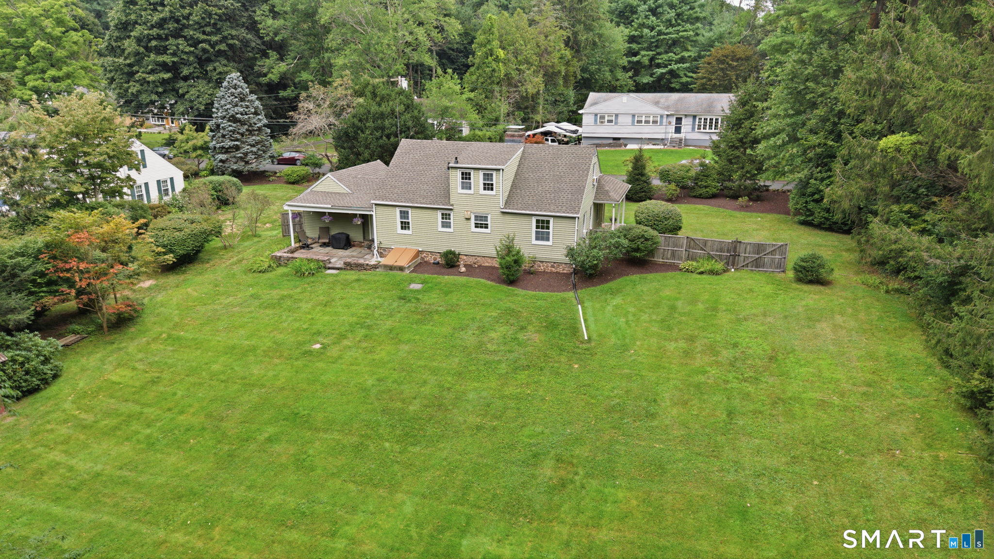 137 Harrison Road Cheshire, CT 06410 - Photo 6 of 40 Gallery Image 6