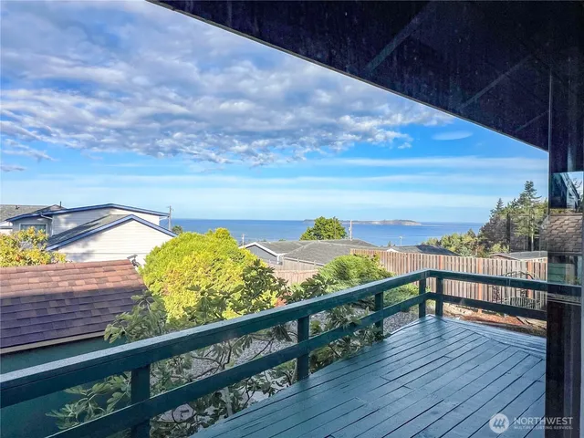 $650,000 | 30 Maple Drive, Port Townsend, WA 98368