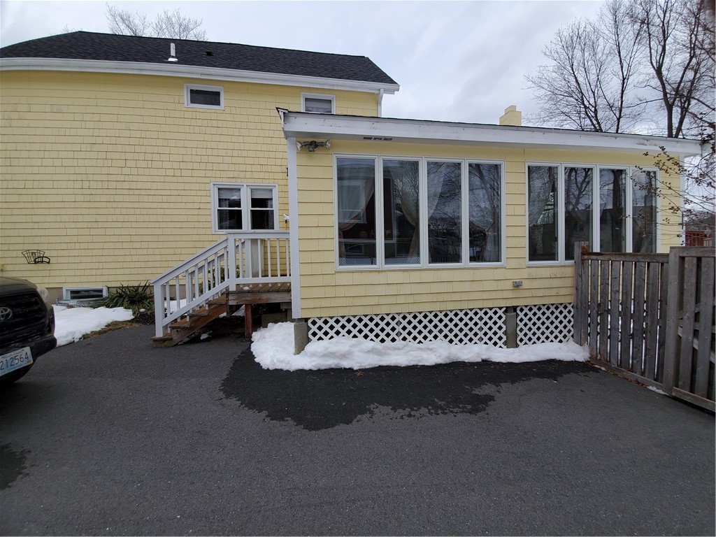 239 Summer Street Woonsocket, RI 02895 - Photo 3 of 32 Gallery Image 3