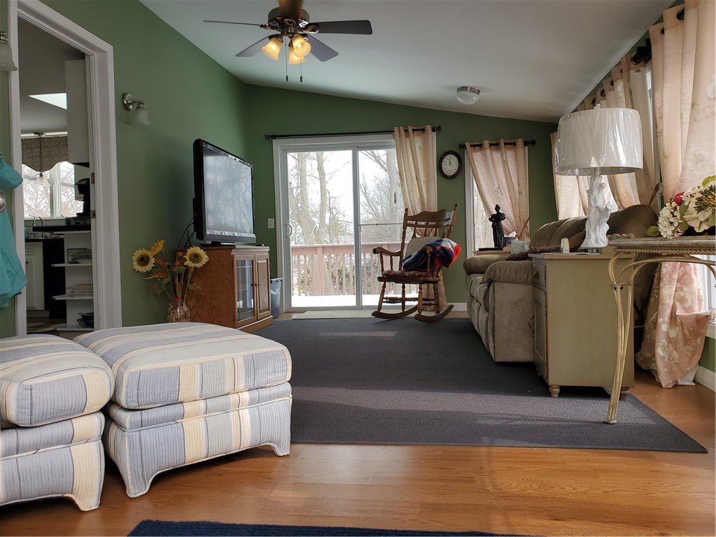 239 Summer Street Woonsocket, RI 02895 - Photo 7 of 32 Gallery Image 7