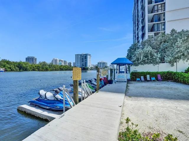 a sign broad on the side of a building