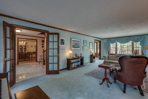 68 Dutton Road Sudbury, MA 01776 - Photo 8 of 30