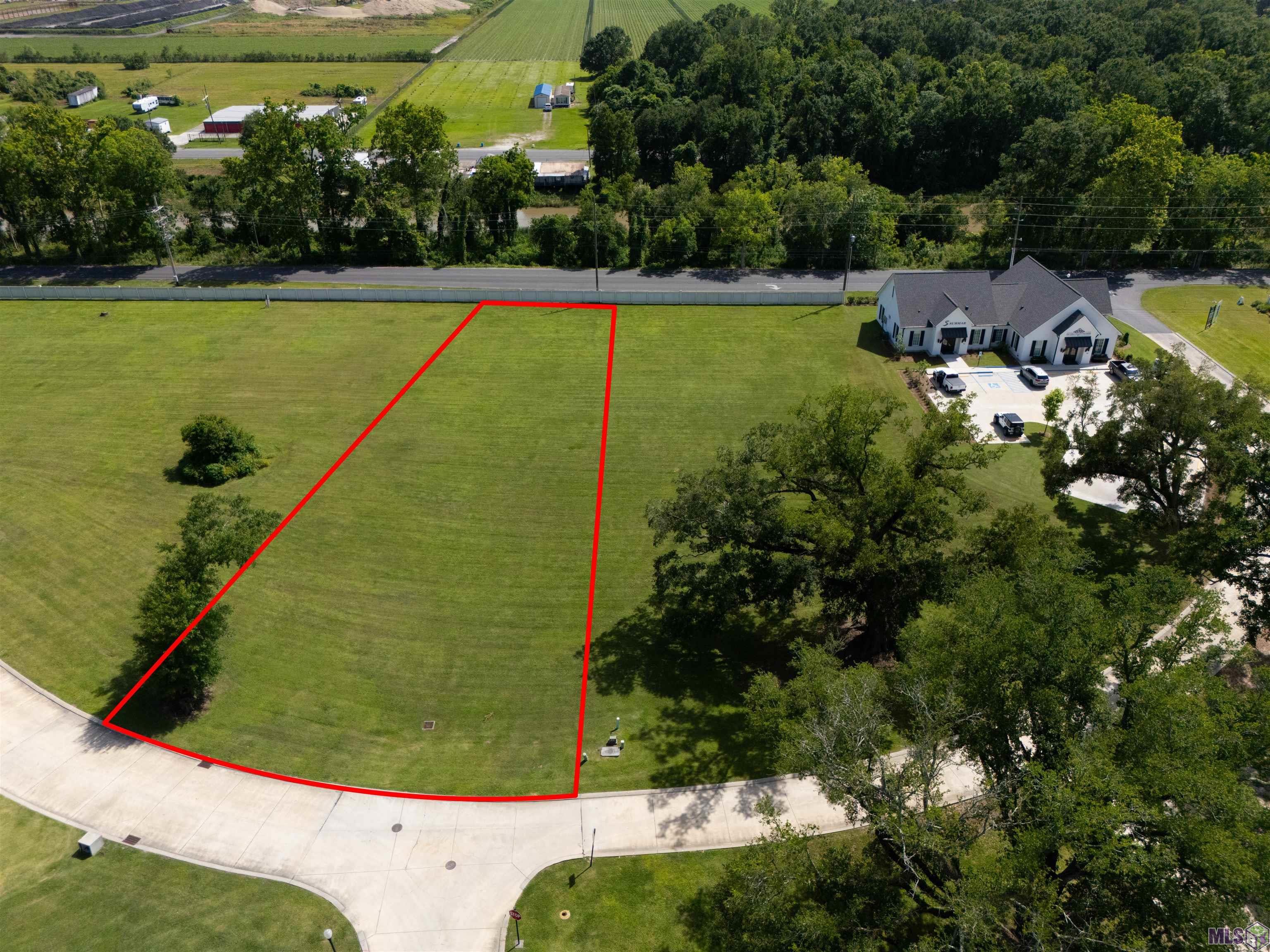 Ge2 Sweet Grass Loop Thibodaux, LA 70301 - Photo 1 of 8