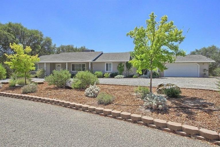 34376 Stone Ridge Lane Coarsegold, CA 93614 - Photo 4 of 35 Gallery Image 4