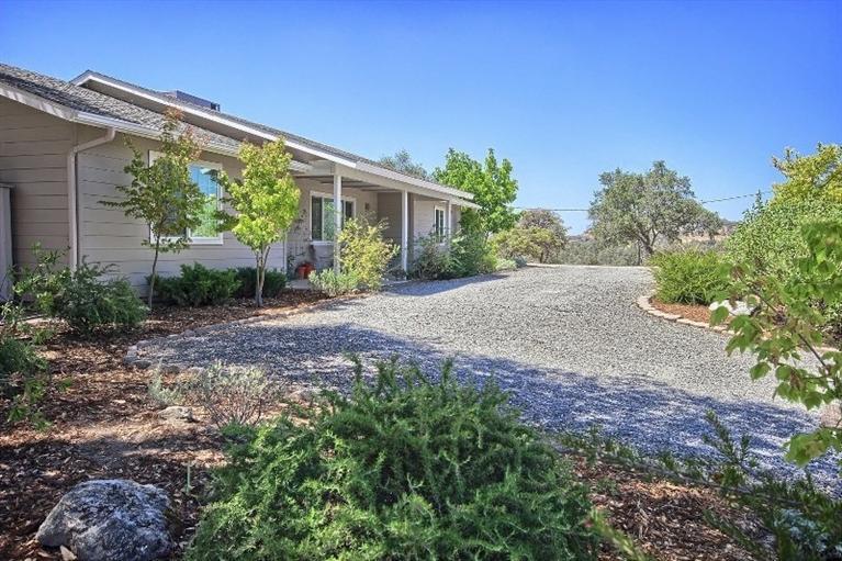 34376 Stone Ridge Lane Coarsegold, CA 93614 - Photo 5 of 35 Gallery Image 5