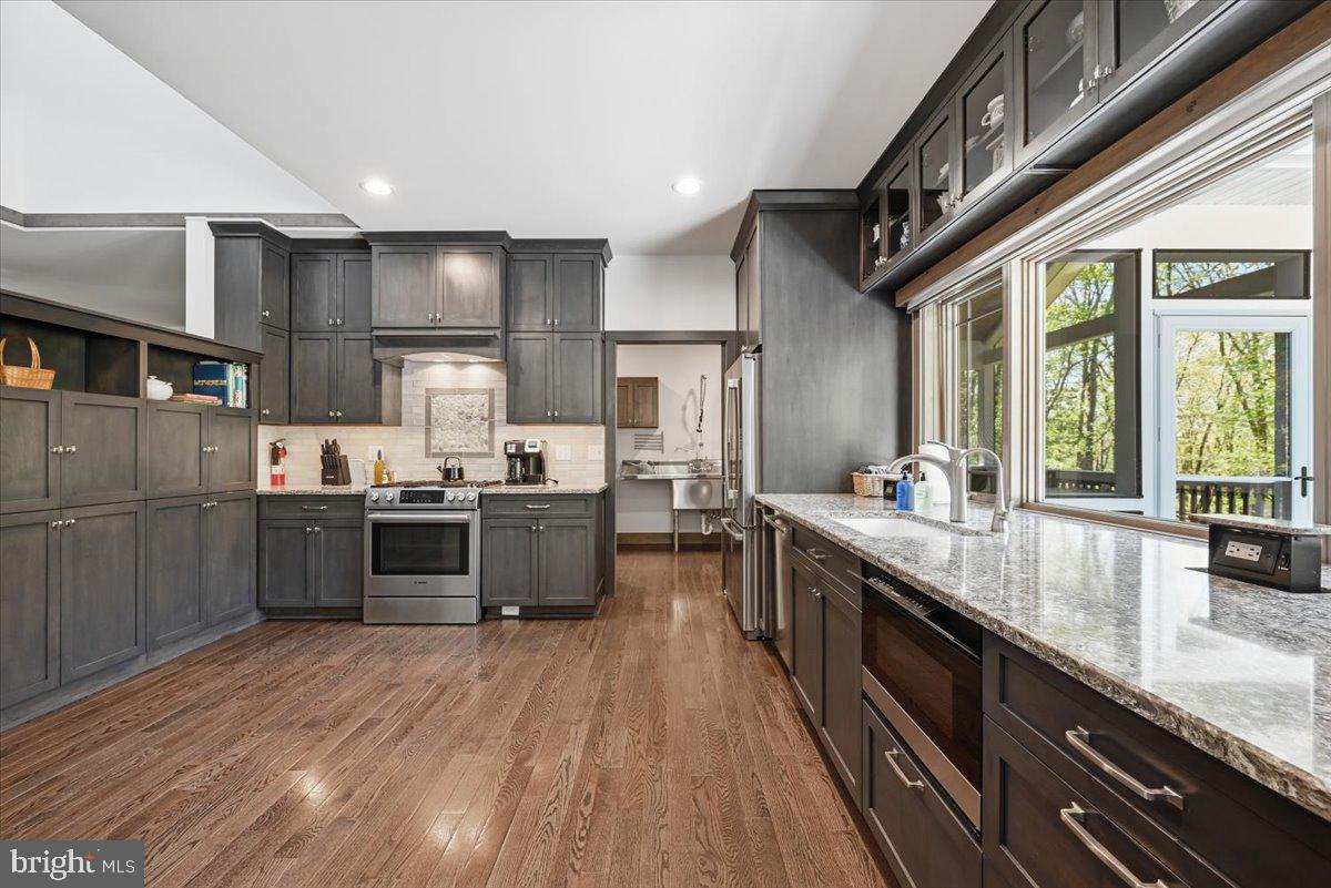 115 Ridgewood Lane Hawley, PA 18428 - Photo 30 of 105