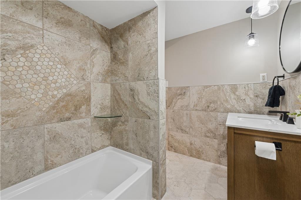 2317 Marbury Road Pittsburgh, PA 15221 - Photo 20 of 33